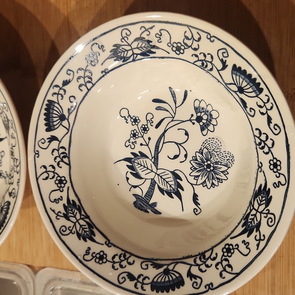 VINTAGE 4 ROYAL BLUE ONION CEREAL BOWLS - Picture 2 of 4